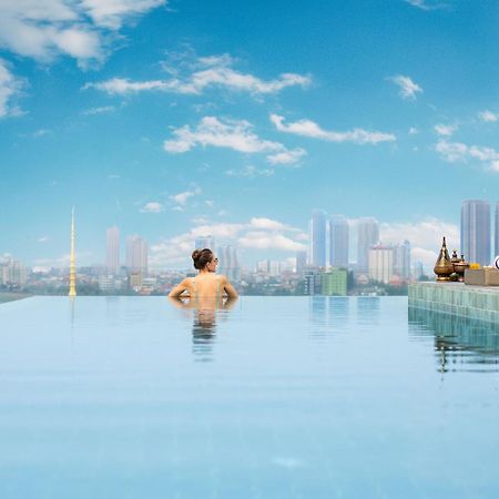 Glow Park Hotel Grand Royal Palace 프놈펜 외부 사진