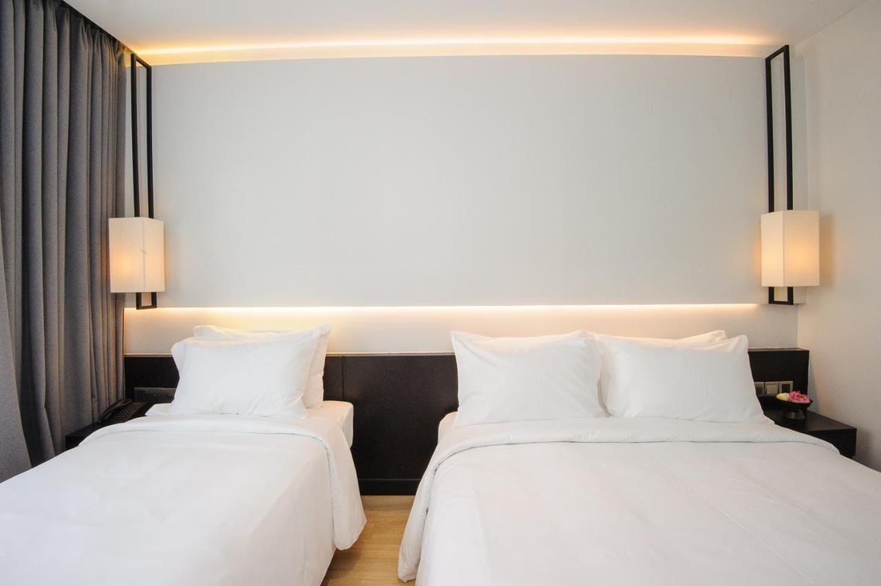 Glow Park Hotel Grand Royal Palace 프놈펜 외부 사진