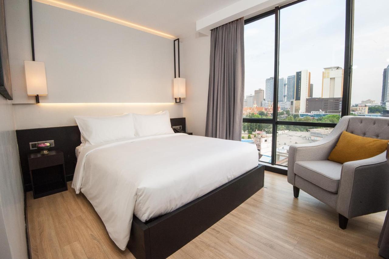 Glow Park Hotel Grand Royal Palace 프놈펜 외부 사진