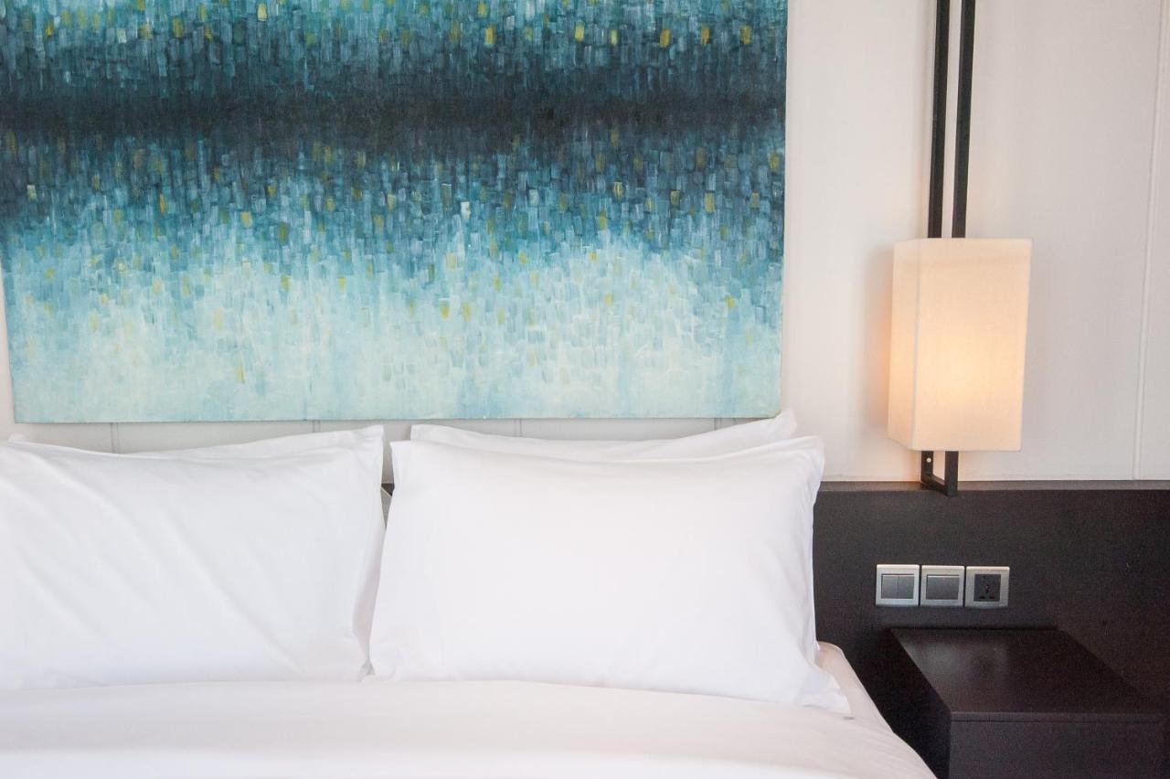 Glow Park Hotel Grand Royal Palace 프놈펜 외부 사진
