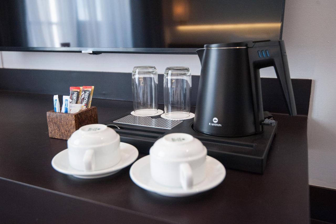 Glow Park Hotel Grand Royal Palace 프놈펜 외부 사진