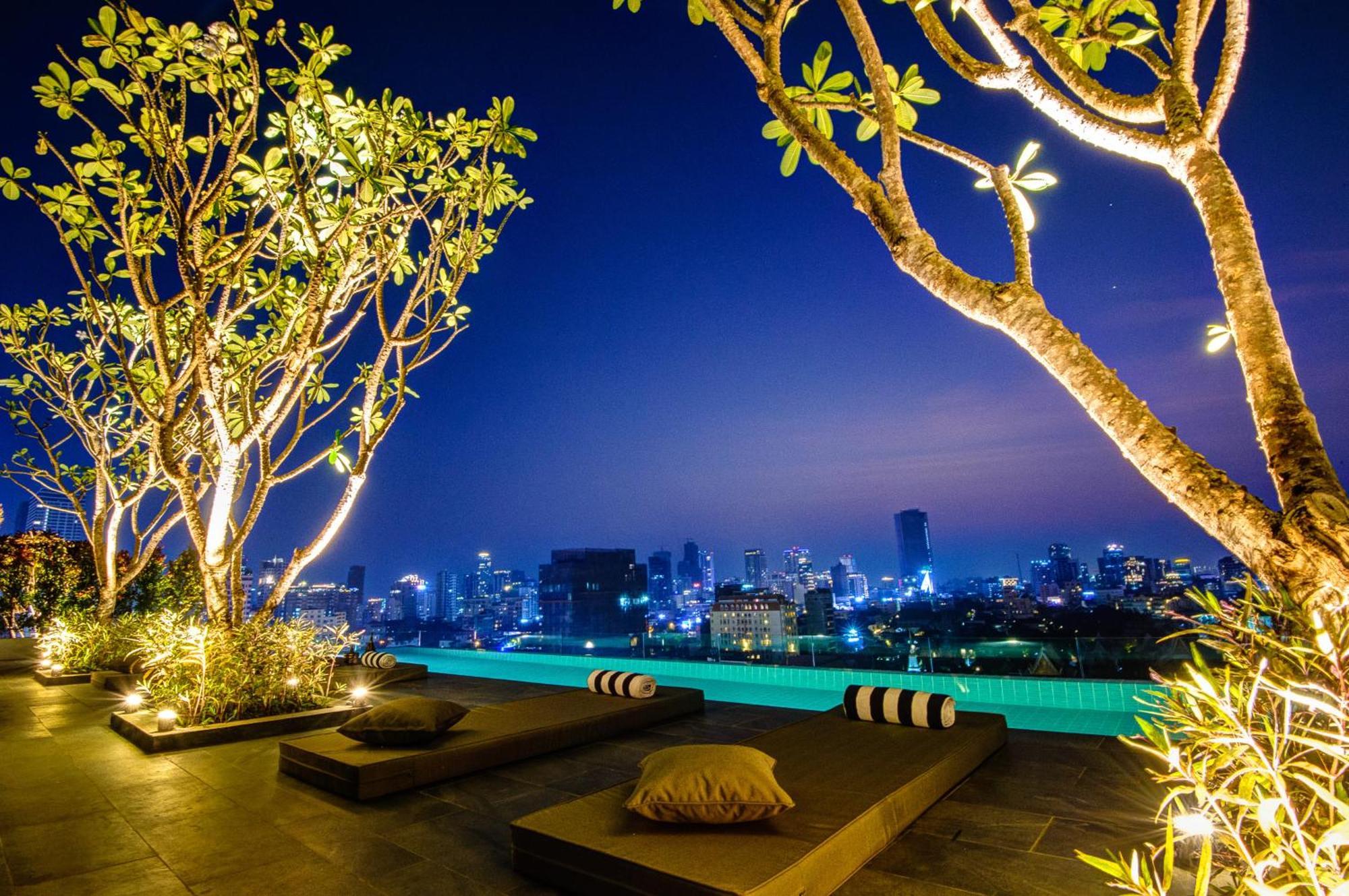 Glow Park Hotel Grand Royal Palace 프놈펜 외부 사진