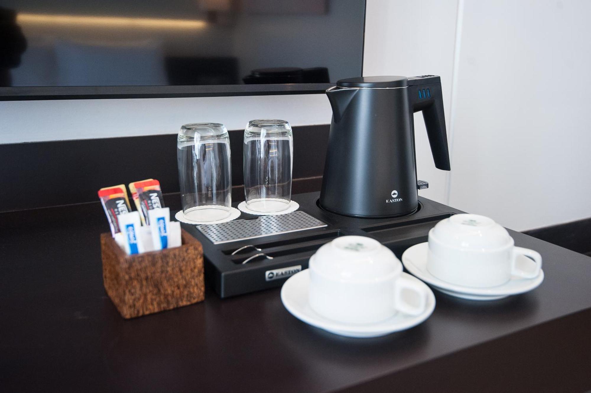 Glow Park Hotel Grand Royal Palace 프놈펜 외부 사진